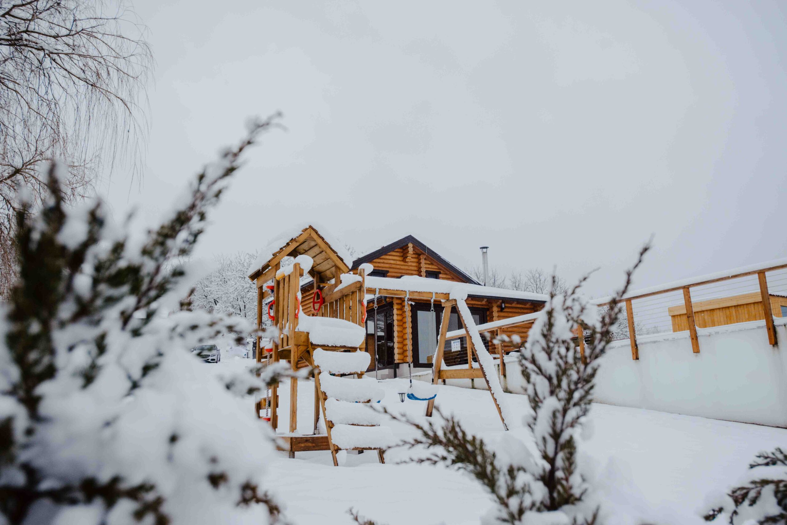 Banovina u snijegu – sanjkanje i odmor u drvenoj kući